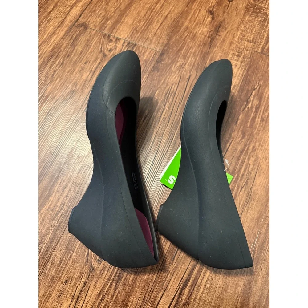 Crocs Lina Wedge Black Pointed Toe Pump‎ Shoes 203408-001 Womens Size 11 NEW